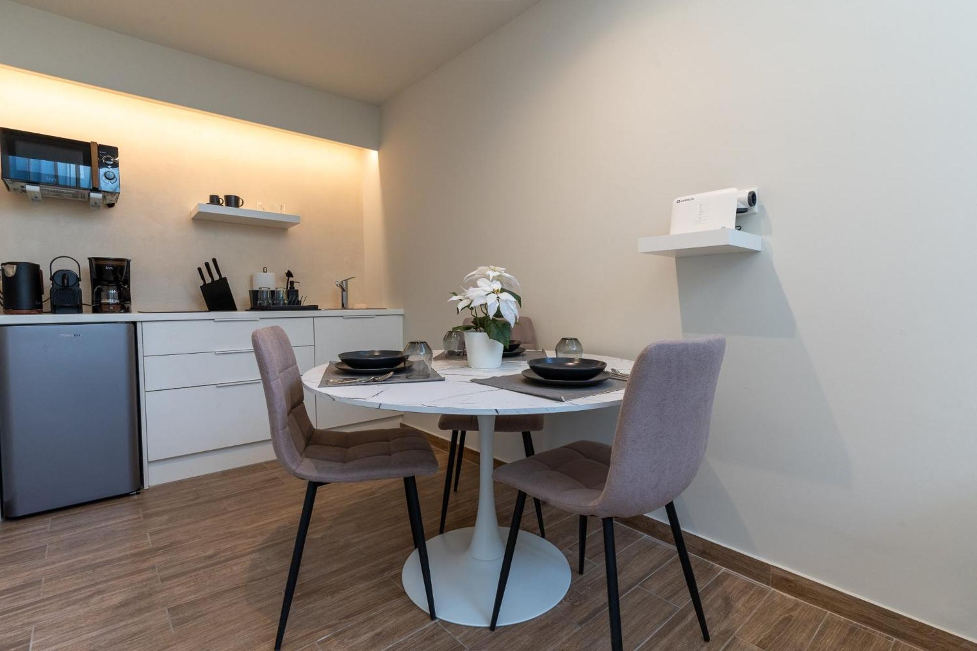 Acropolis Local Loft Apartment Атина Екстериор снимка